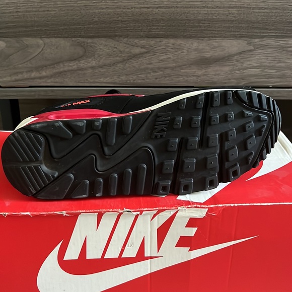 Nike Air Max 90 LTR (GS) - Crimson Gym Red/Gym Red-Black - Size 6.5Y - Picture 9 of 11